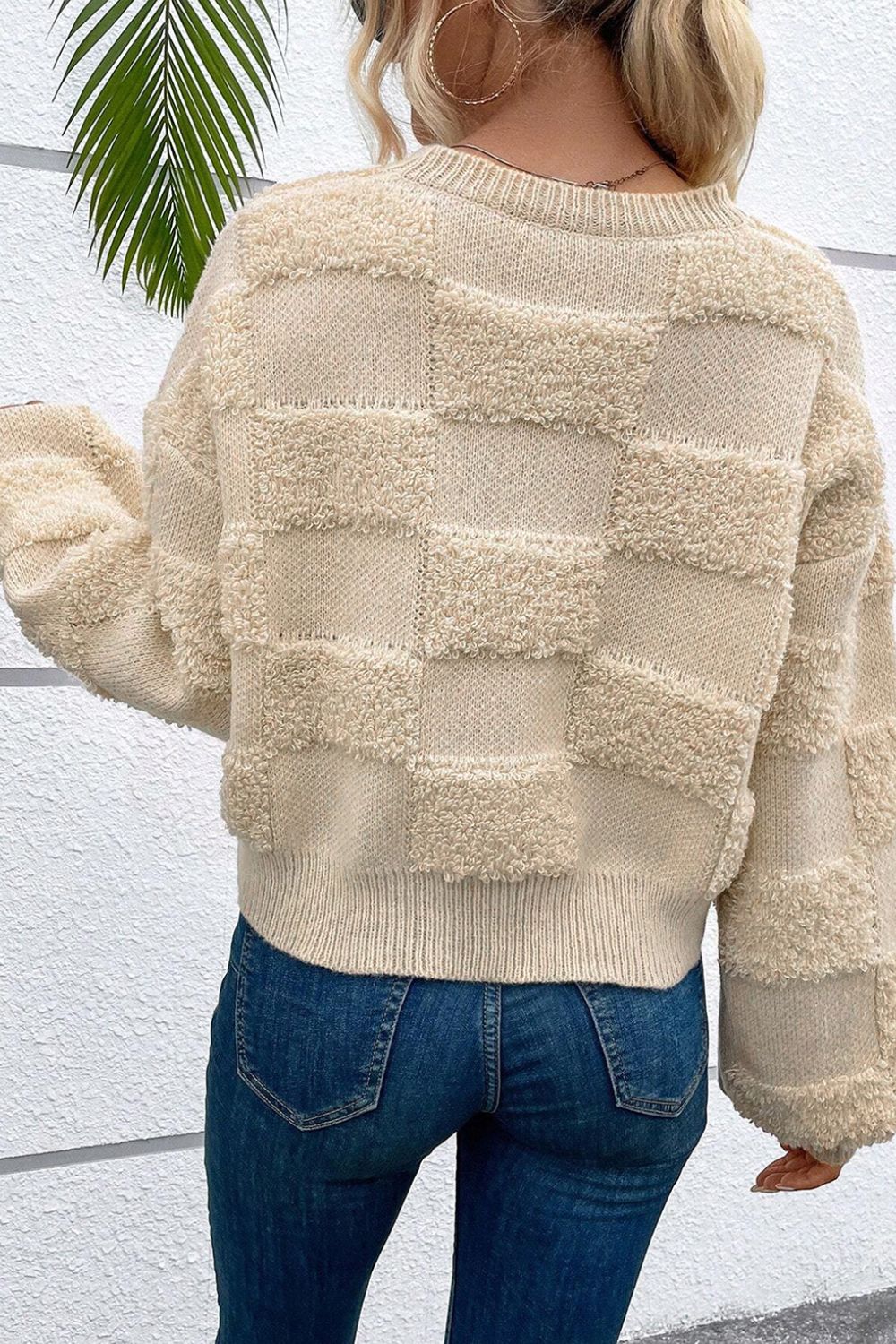 Karierter Pullover mit Rundhalsausschnitt und überschnittenen Schultern