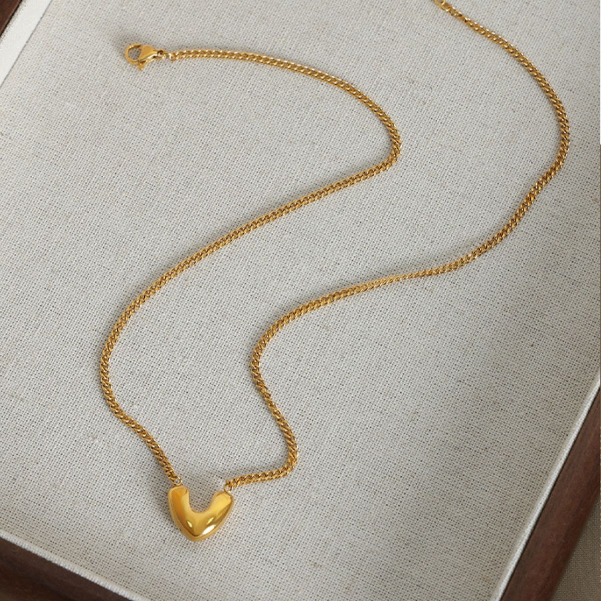 Gold-Plated Heart Pendant Necklace - Siennasass