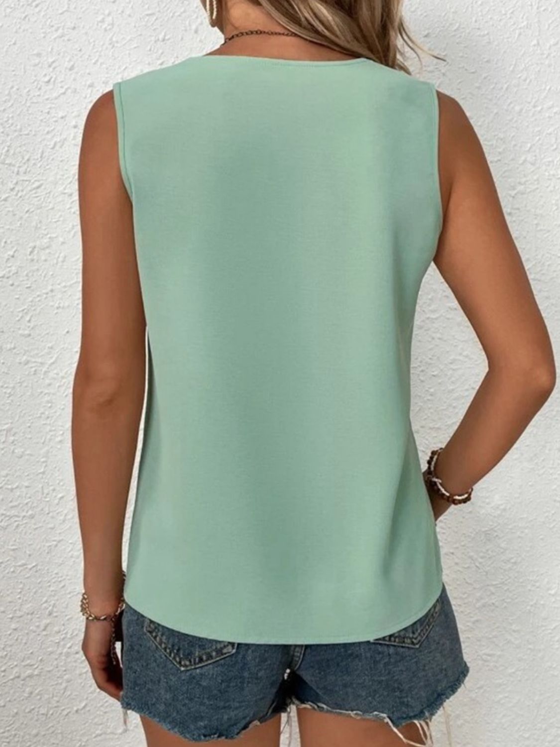 Full Size Lace Detail V-Neck Tank - Siennasass