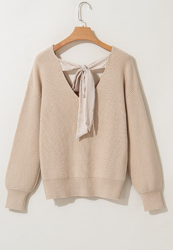 Langärmliger Pullover mit V-Ausschnitt und Bindeband hinten