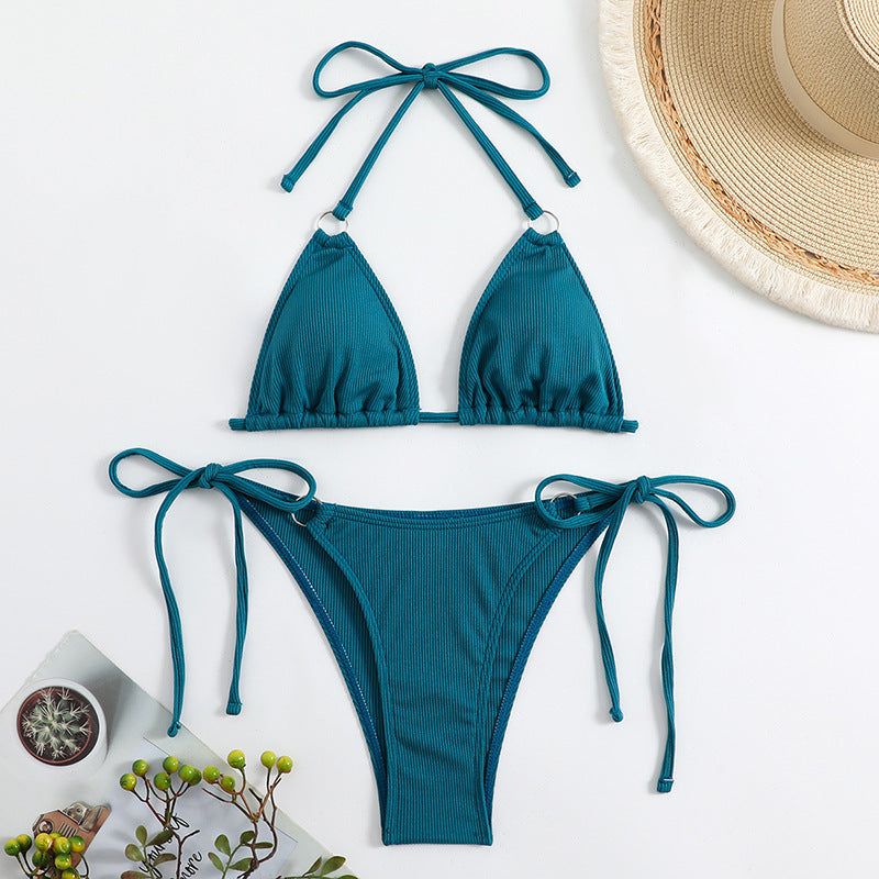 Schlichtes Bikini-Set mit Bindeband am Hals