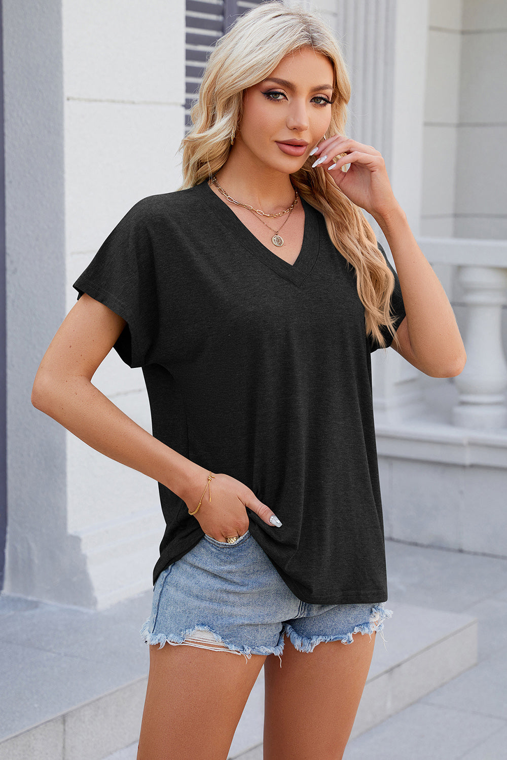 V-Neck Short Sleeve T-Shirt - Siennasass