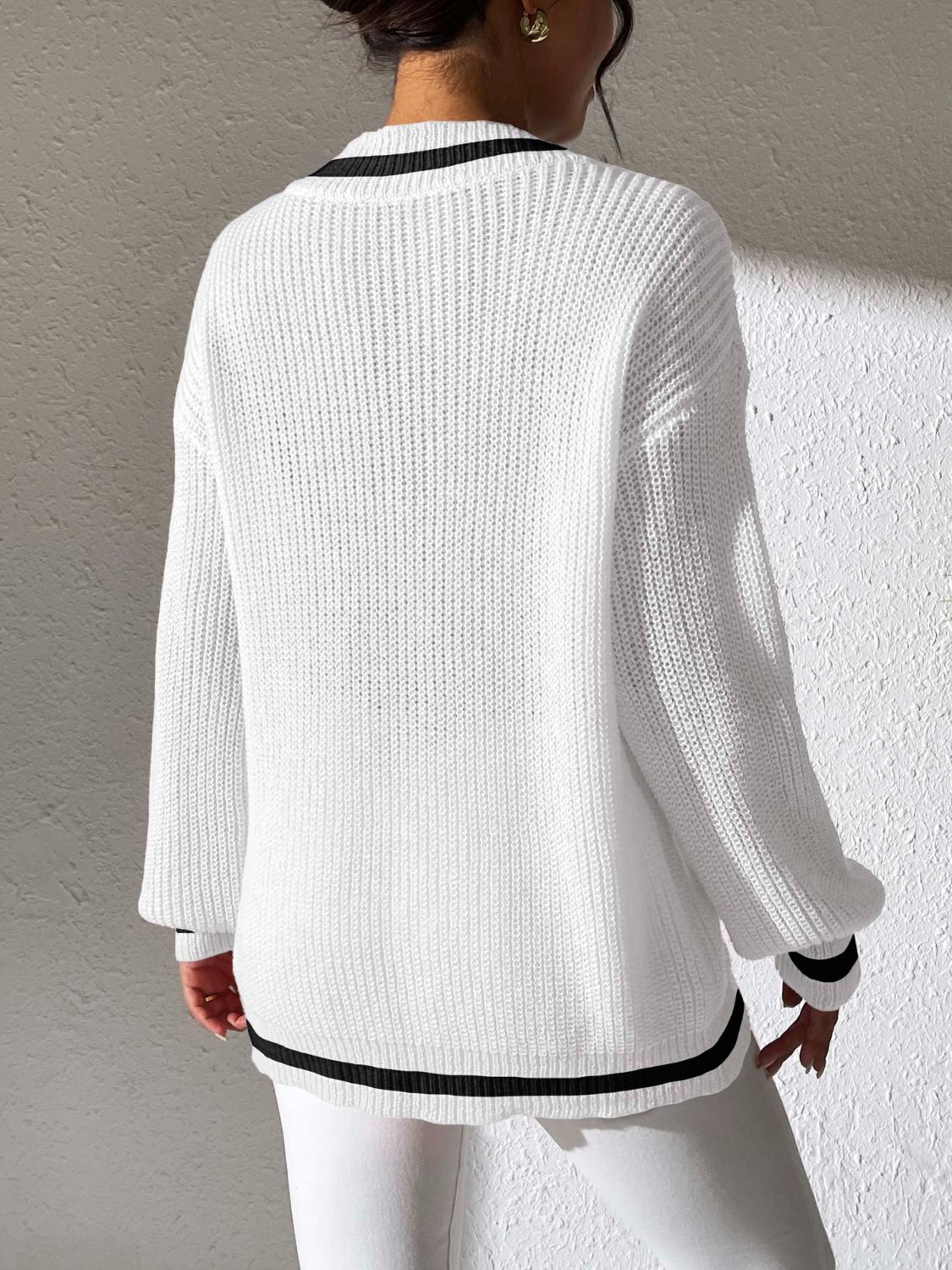 Contrast Trim V-Neck Long Sleeve Sweater - Siennasass