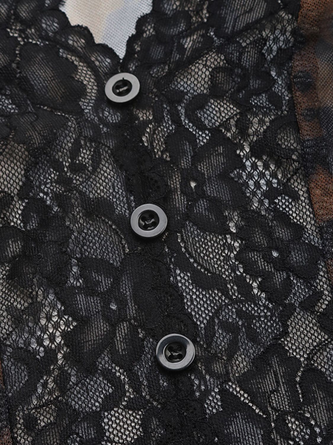 Perfee Leoparden-Bodysuit mit V-Ausschnitt und Spitze