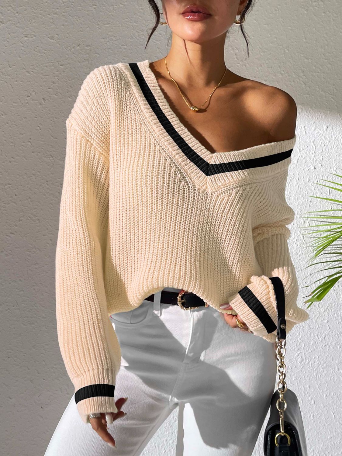 Contrast Trim V-Neck Long Sleeve Sweater - Siennasass