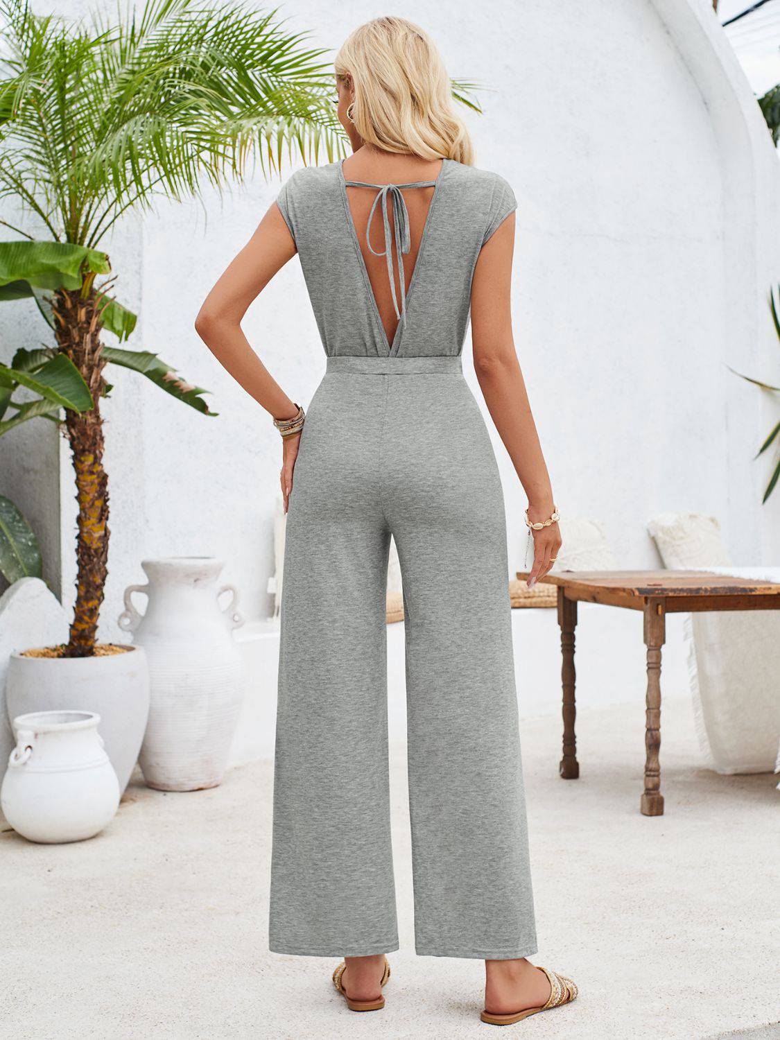 Twisted Round Neck Cap Sleeve Jumpsuit - Siennasass