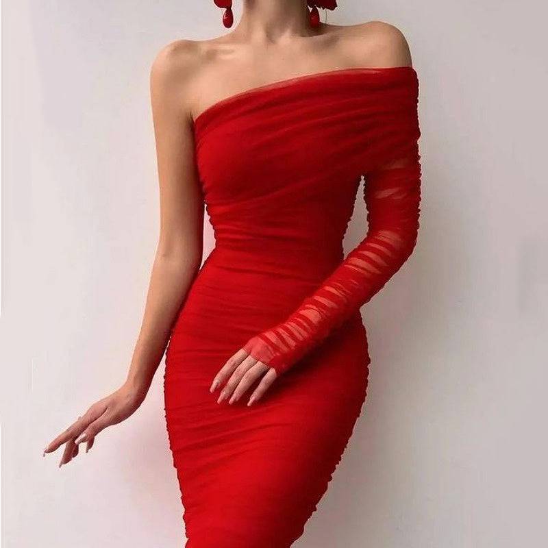 Sexy rückenfreies Kleid mit diagonalem Ausschnitt