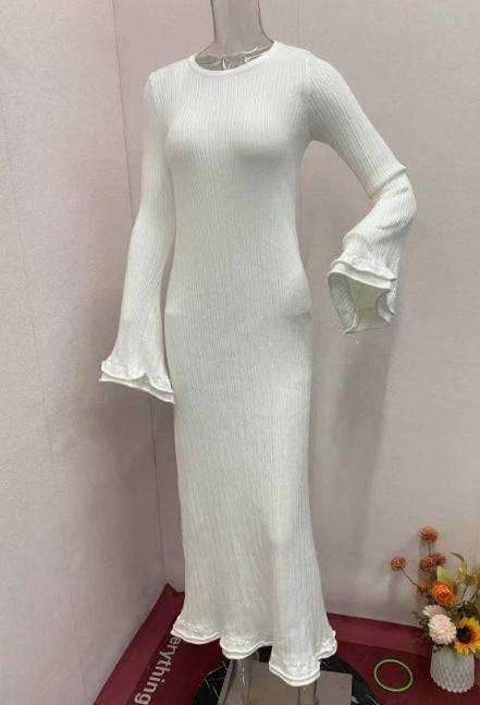 Rundhals-Langarmkleid