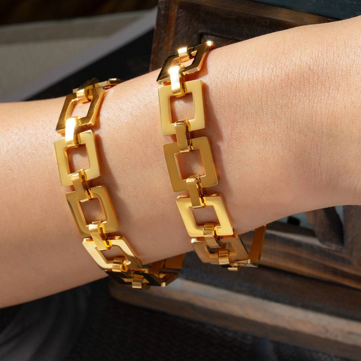 Hohles quadratisches Kettenarmband aus Titanstahl