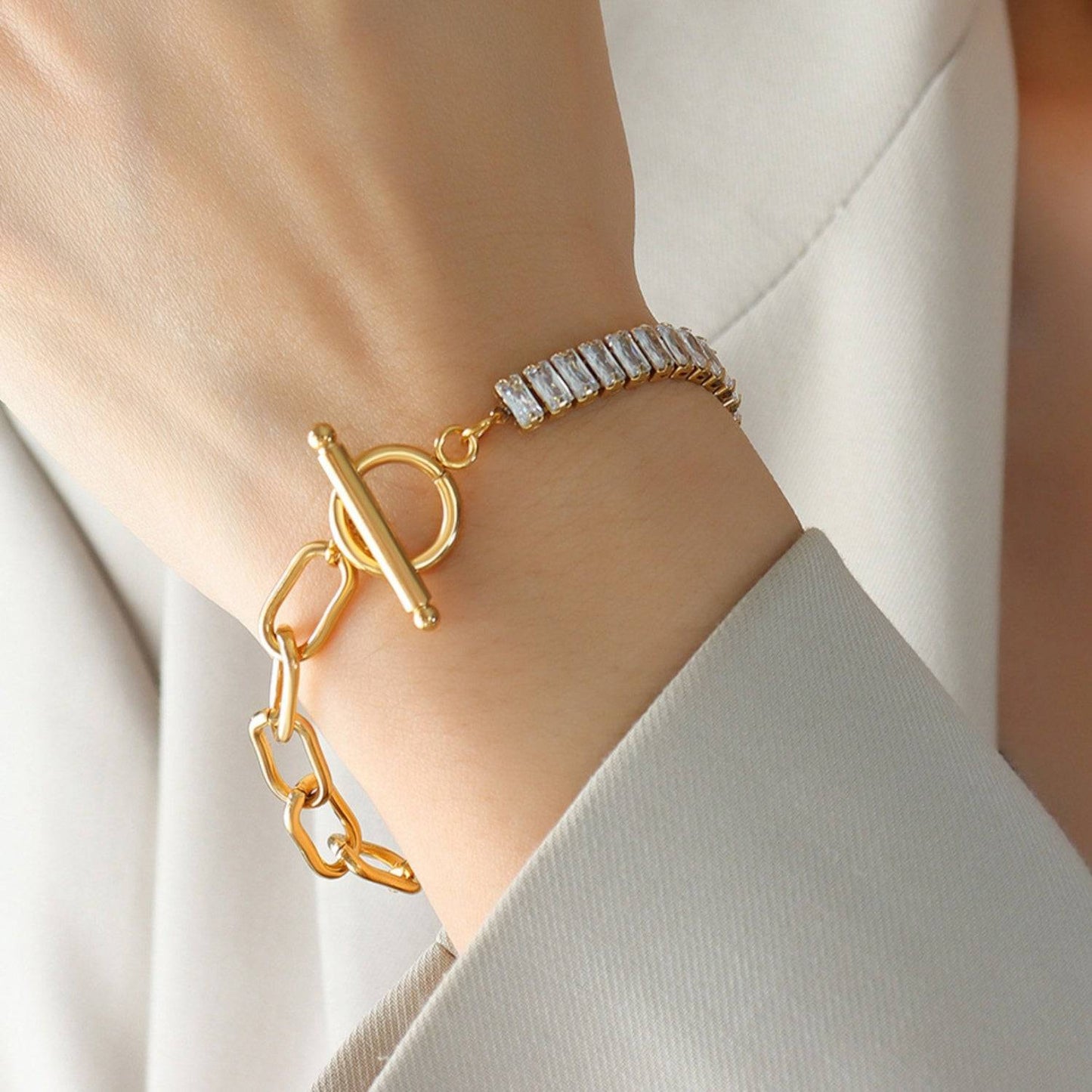 Zircon Titanium Steel Closure Bracelet - Siennasass