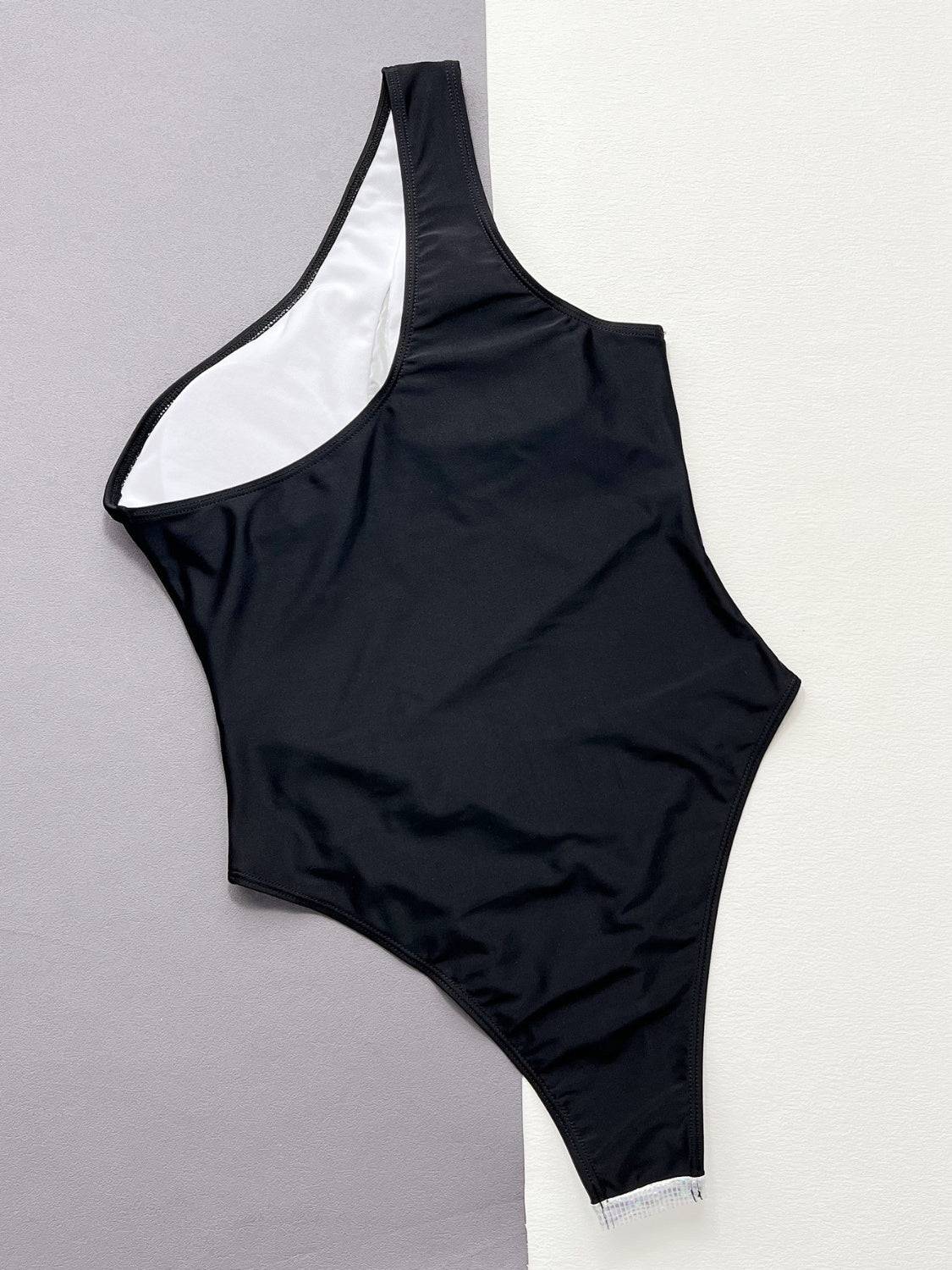 Contrast Panel One-Piece Swimsuit - Siennasass