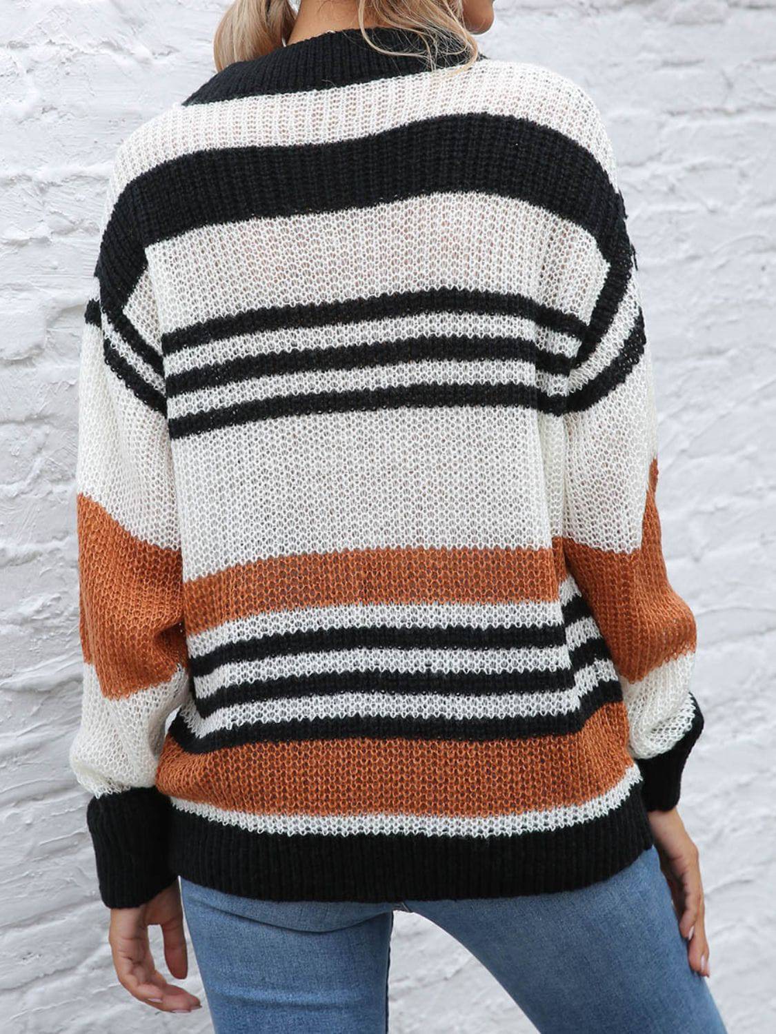 Pullover mit Rundhalsausschnitt und langen Ärmeln und Kontraststreifen