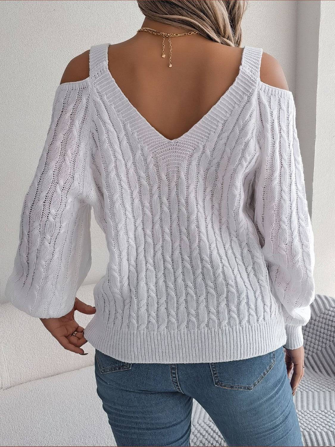 Langarmpullover mit Zopfmuster und kalten Schultern