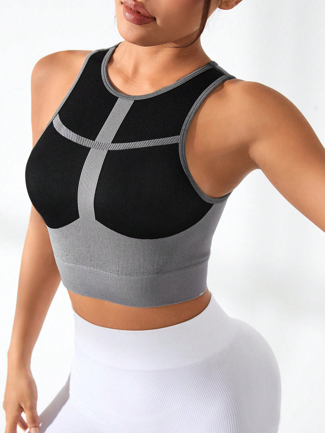 Color Block Round Neck Active Tank - Siennasass