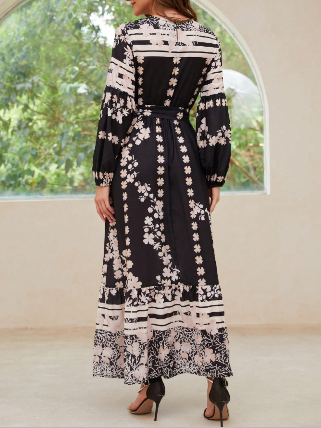 Printed Round Neck Long Sleeve Maxi Dress with Pockets - Siennasass