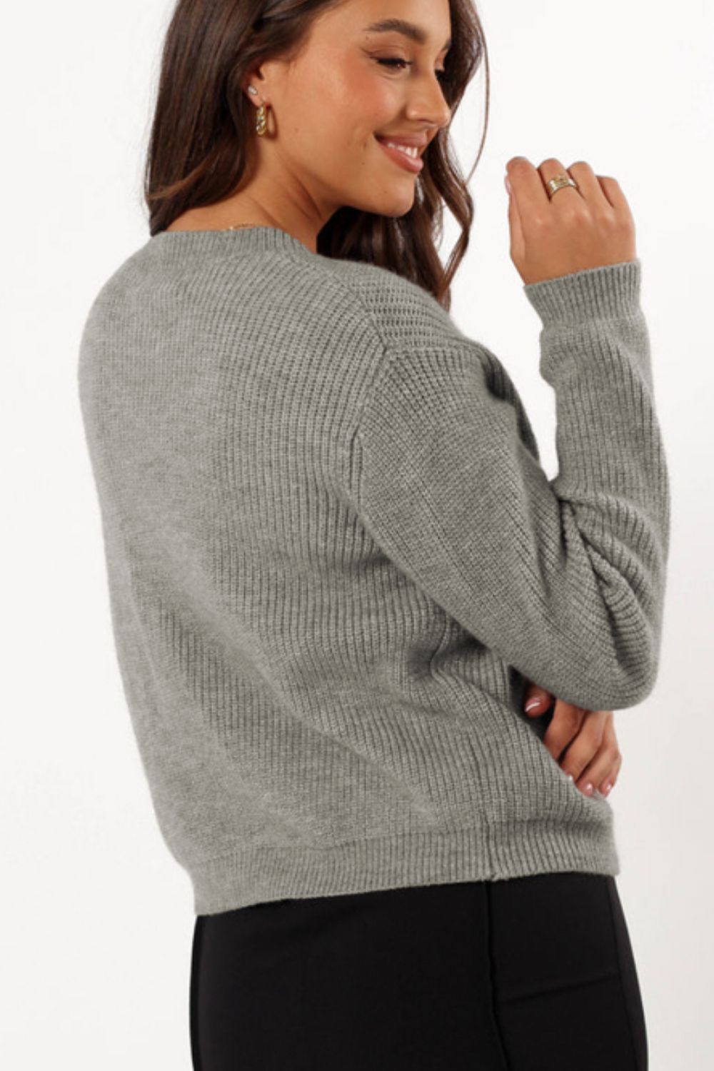 Strickjacke mit Rundhalsausschnitt und langen Ärmeln und Schleife