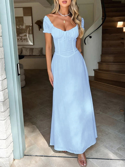 Devine Maxikleid mit Herzausschnitt und kurzen Ärmeln