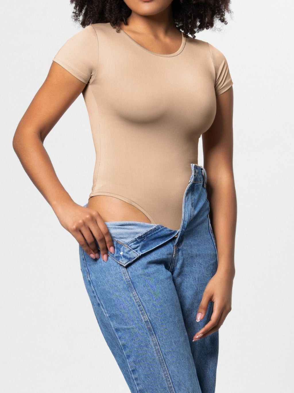 Full Size Round Neck Short Sleeve Bodysuit - Siennasass