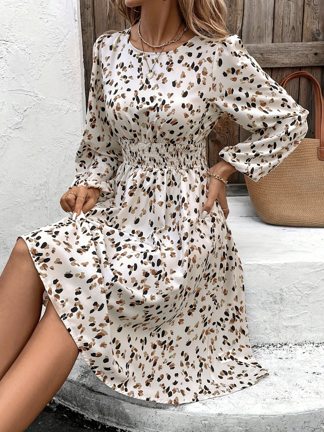 Bedrucktes Langarmkleid mit Rundhalsausschnitt