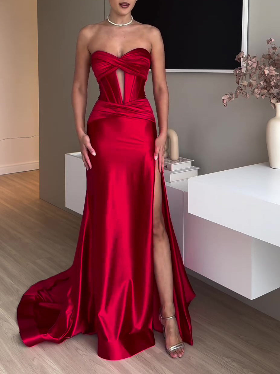 Rotes extralanges Abendkleid mit Tube-Top und Schlitz