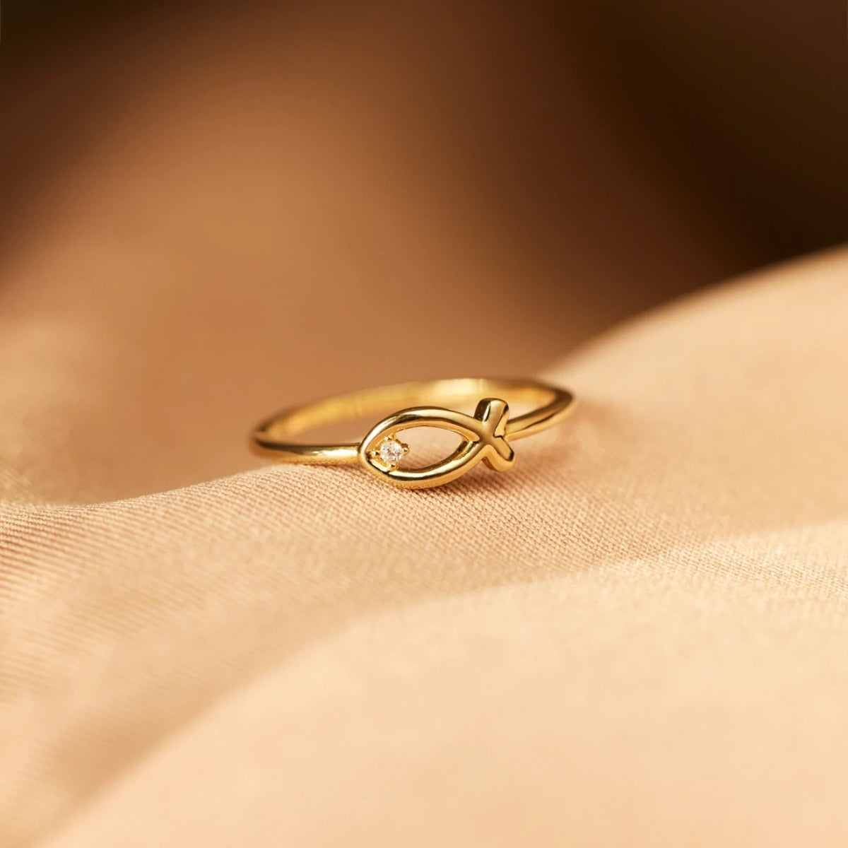 925 Sterling Silver Inlaid Zircon Fish Ring - Siennasass