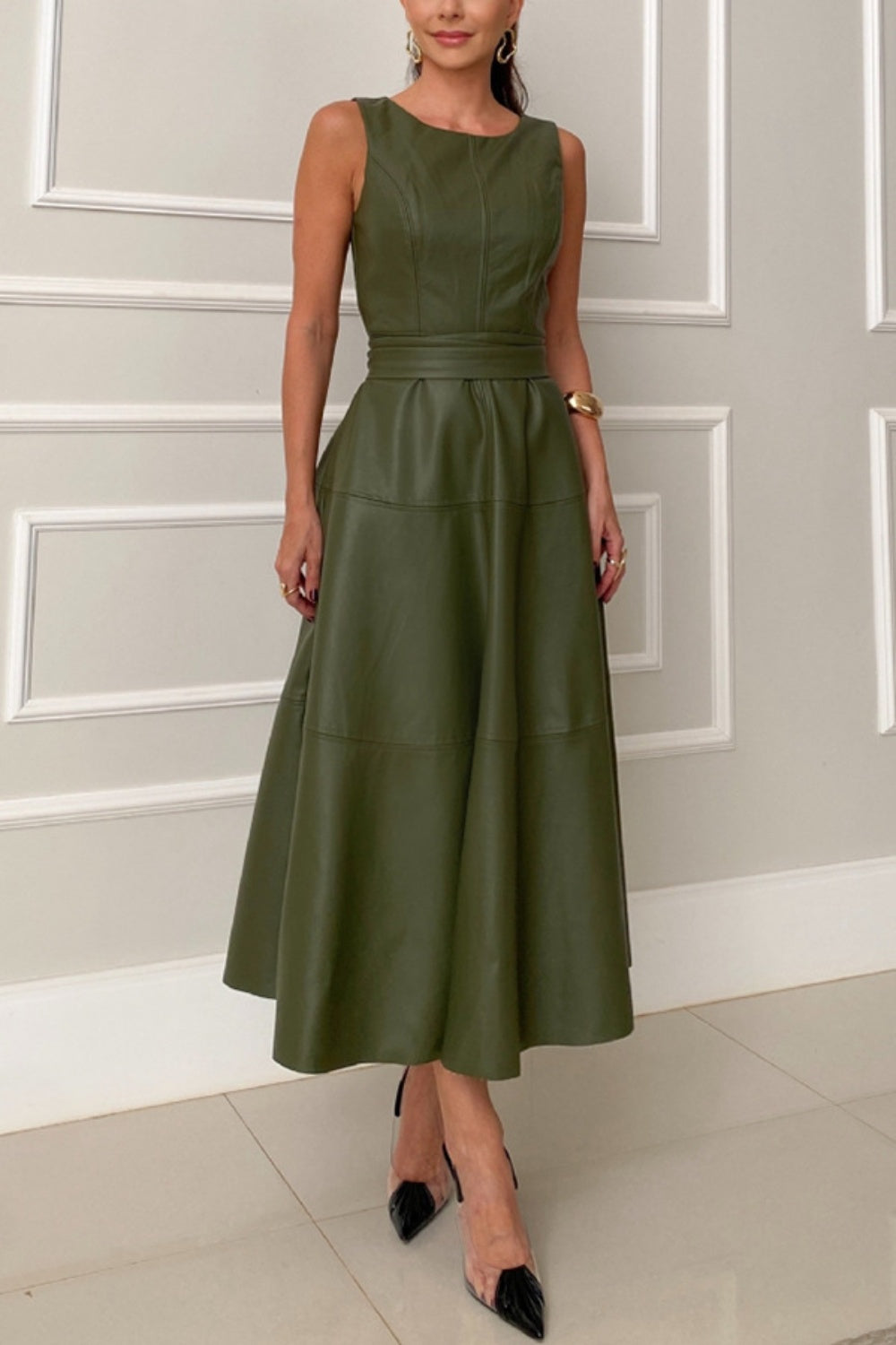Round Neck Sleeveless Midi Dress - Siennasass