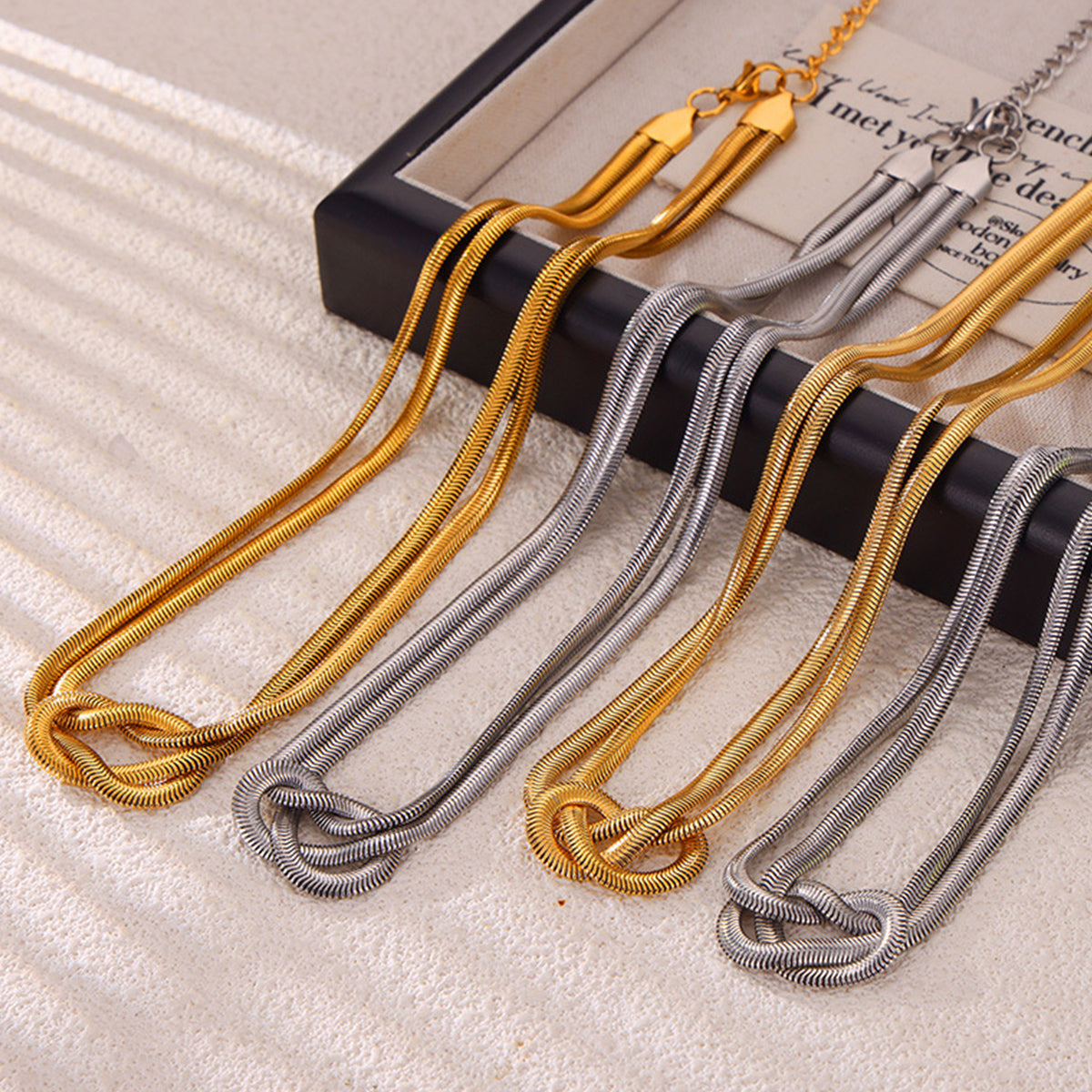 Titanium Steel Knot Necklace - Siennasass