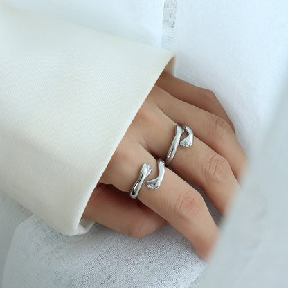 Titanium Steel Hug Bypass Ring - Siennasass