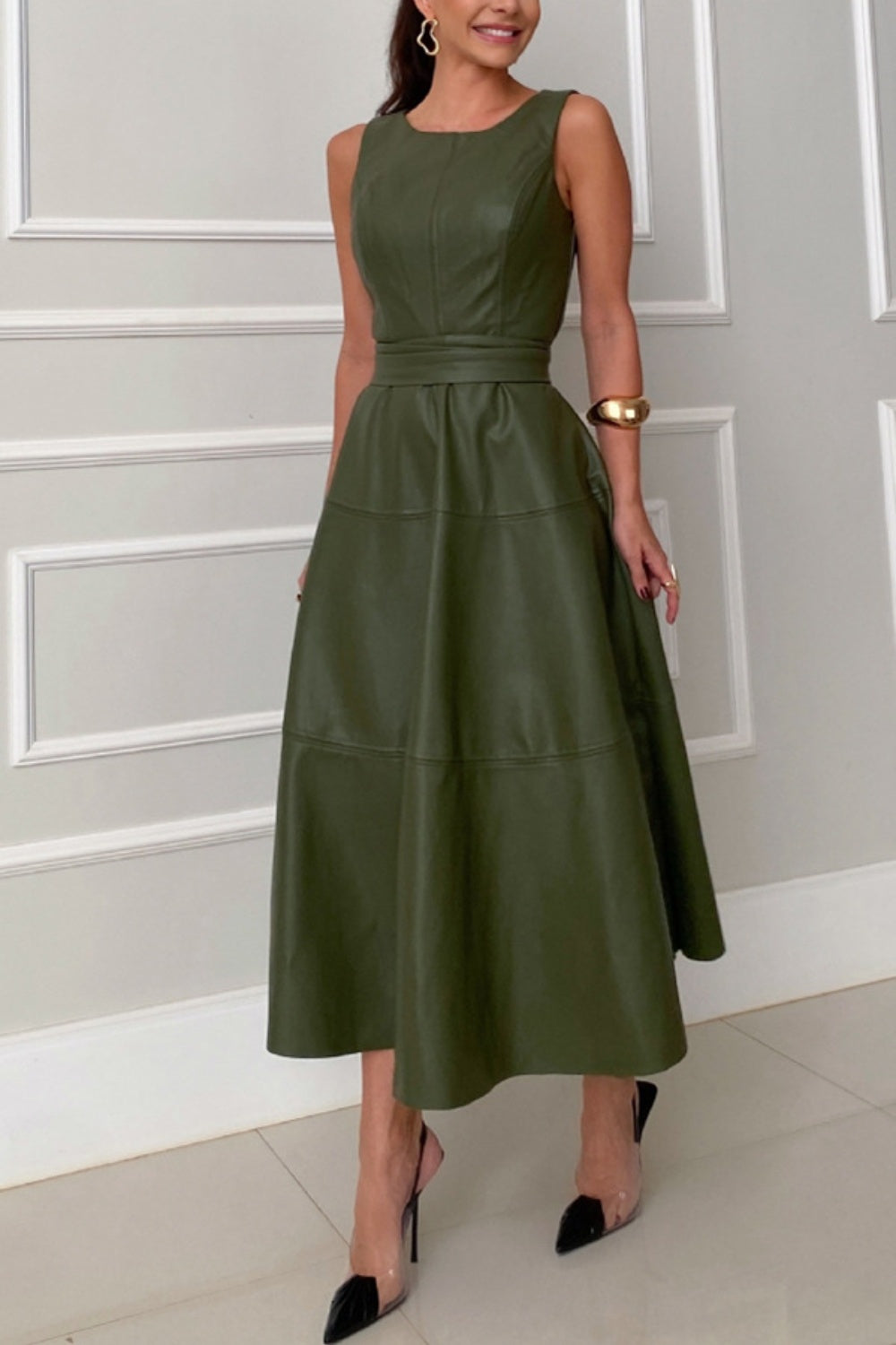 Round Neck Sleeveless Midi Dress - Siennasass