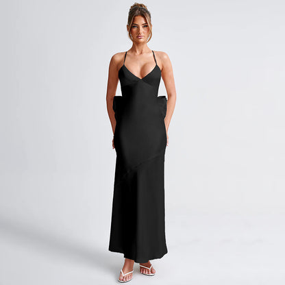 Elegantes Satin-Trägerkleid mit Schleife