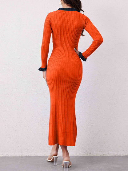 Pulloverkleid mit Rundhalsausschnitt und langen Ärmeln und Kontrastbesatz