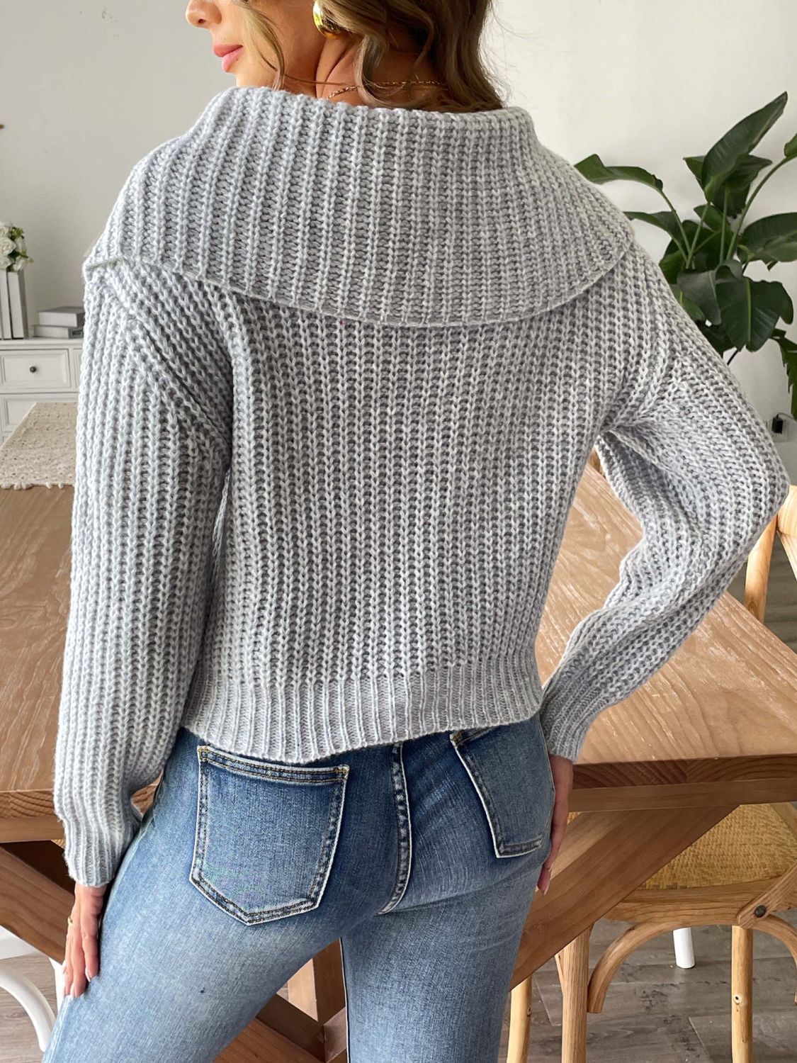 Cable-Knit Long Sleeve Sweater - Siennasass