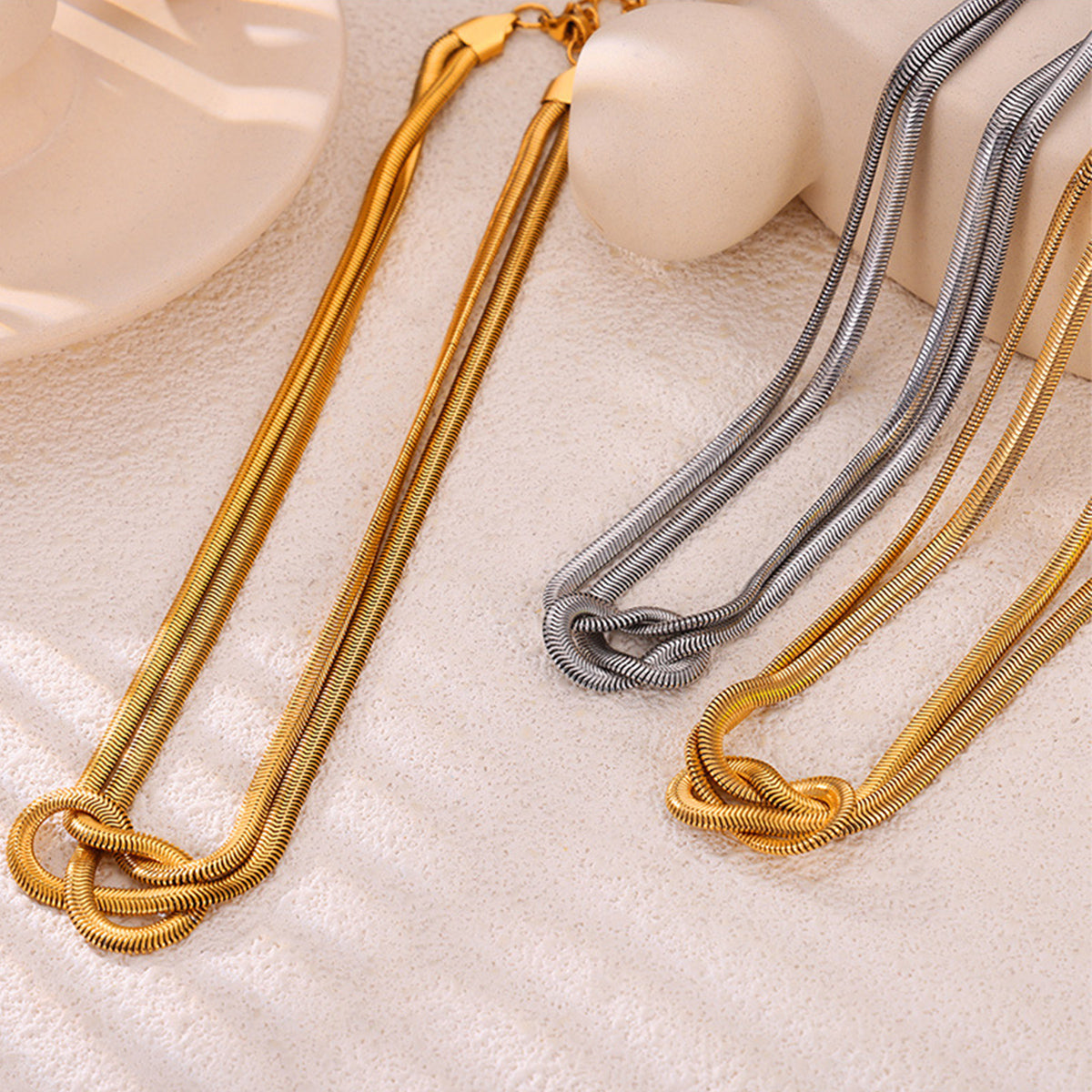 Titanium Steel Knot Necklace - Siennasass
