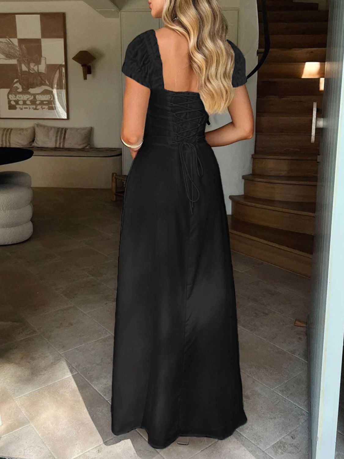 Devine Maxikleid mit Herzausschnitt und kurzen Ärmeln