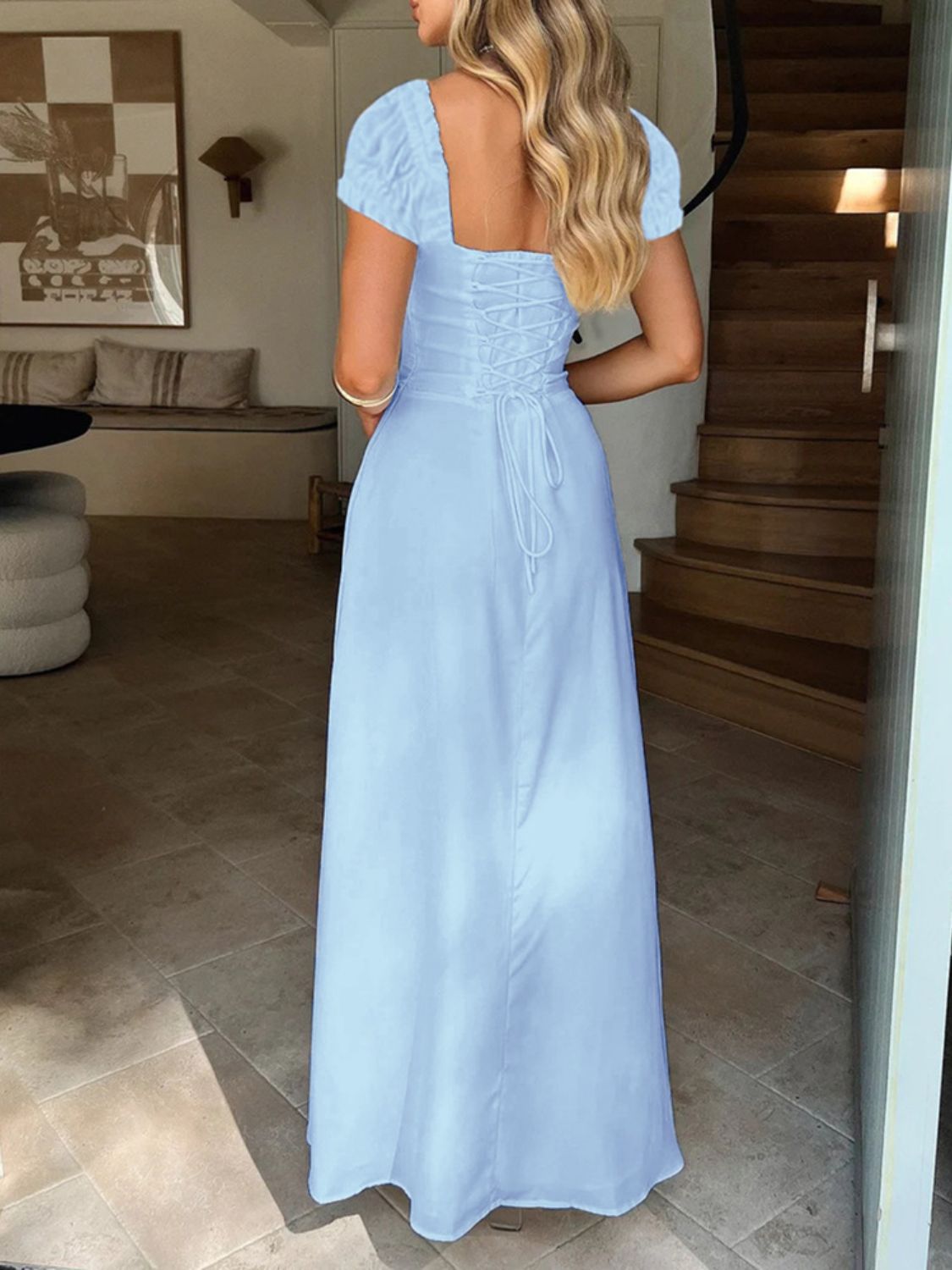Devine Maxikleid mit Herzausschnitt und kurzen Ärmeln