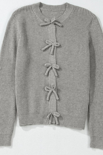 Strickjacke mit Rundhalsausschnitt und langen Ärmeln und Schleife