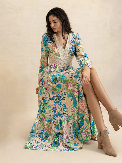 Bedrucktes Langarm-Midikleid mit Schlitz und V-Ausschnitt