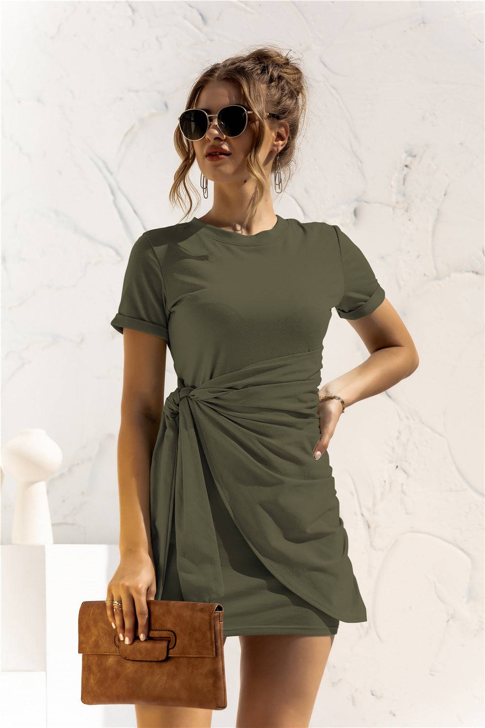 Kleid mit Rundhalsausschnitt, Ärmelbündchen und seitlicher Schnürung