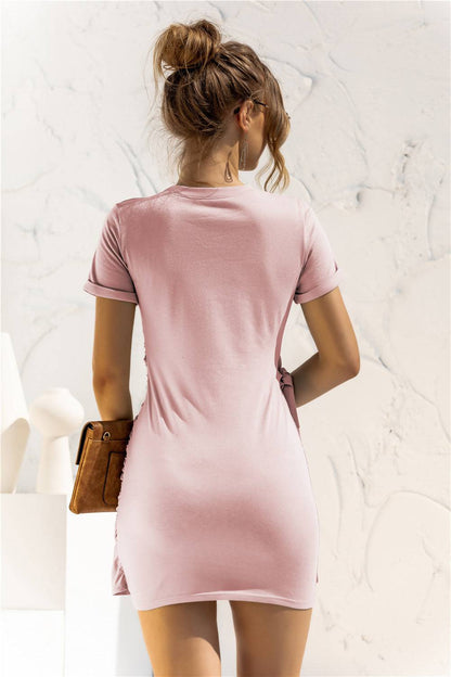 Kleid mit Rundhalsausschnitt, Ärmelbündchen und seitlicher Schnürung