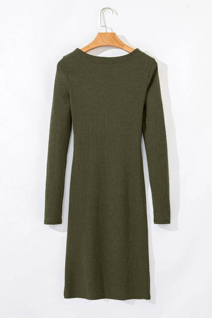 Minikleid mit Schlitz und Rundhalsausschnitt und langen Ärmeln