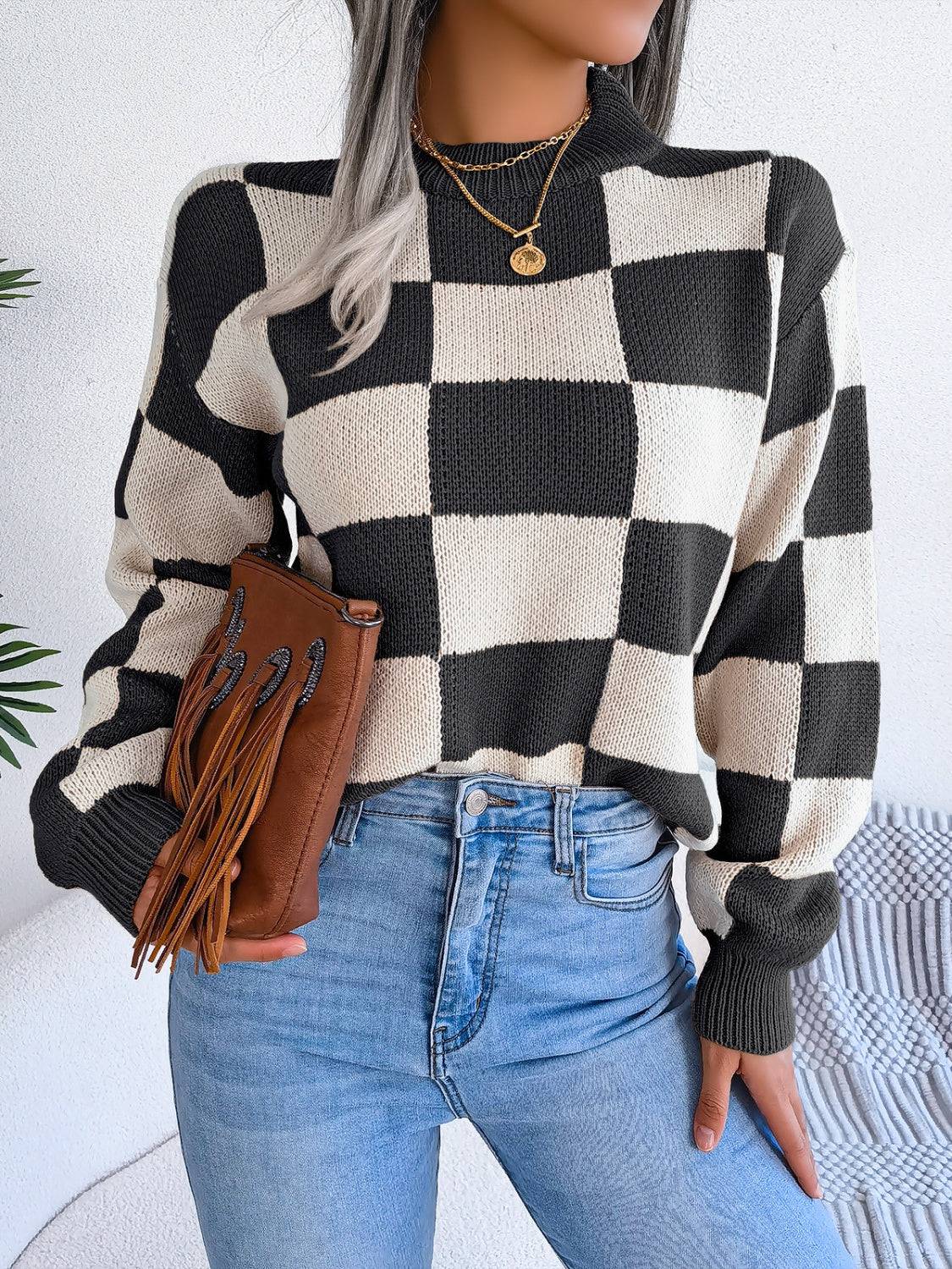 Karierter Pullover mit Stehkragen und langen Ärmeln