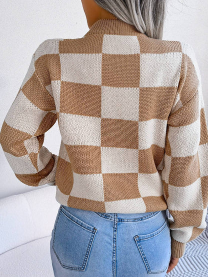 Karierter Pullover mit Stehkragen und langen Ärmeln