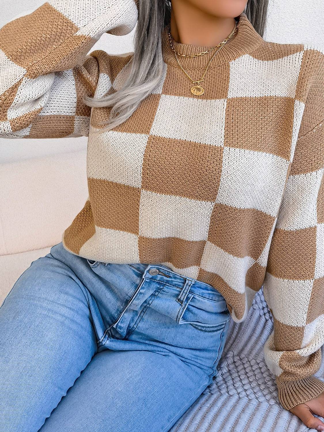 Karierter Pullover mit Stehkragen und langen Ärmeln
