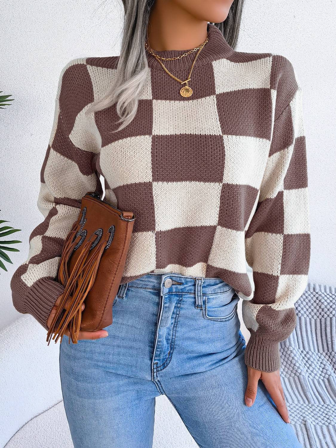 Karierter Pullover mit Stehkragen und langen Ärmeln