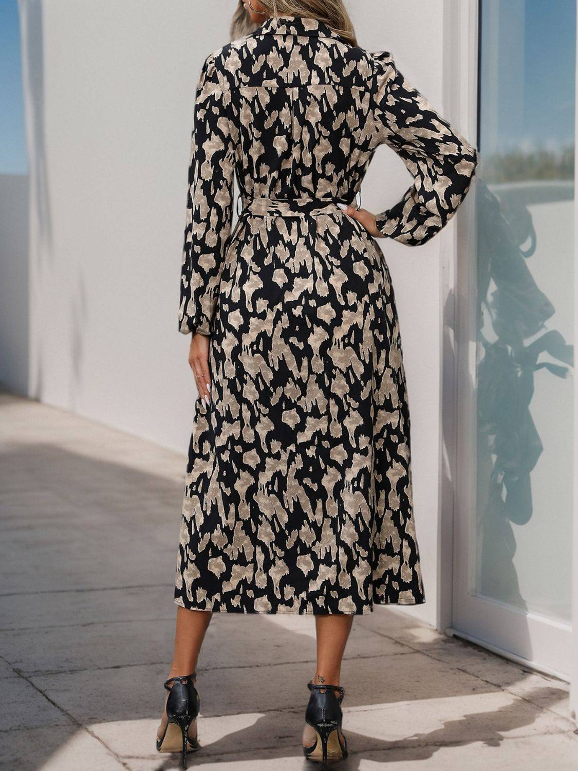 Perfee – Bedrucktes, langärmliges Midikleid