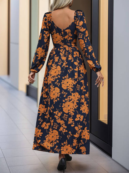 Langärmliges Midikleid mit Schlitz und Print