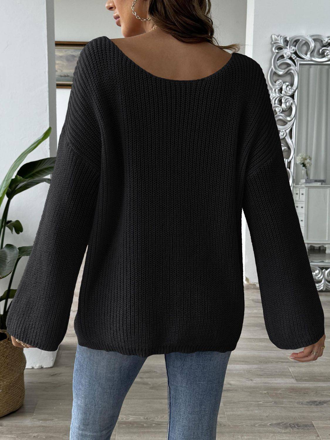 Langärmliger Pullover mit U-Boot-Ausschnitt und Schleife