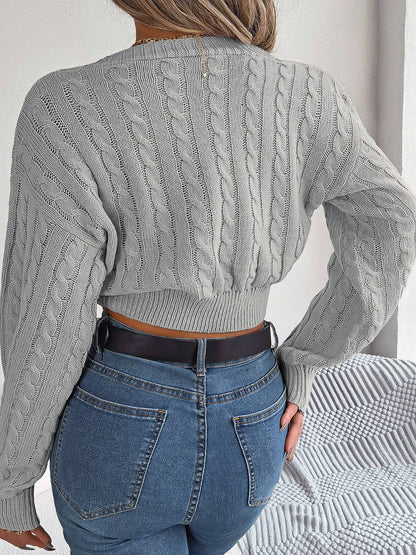 Pullover mit V-Ausschnitt und Zopfmuster
