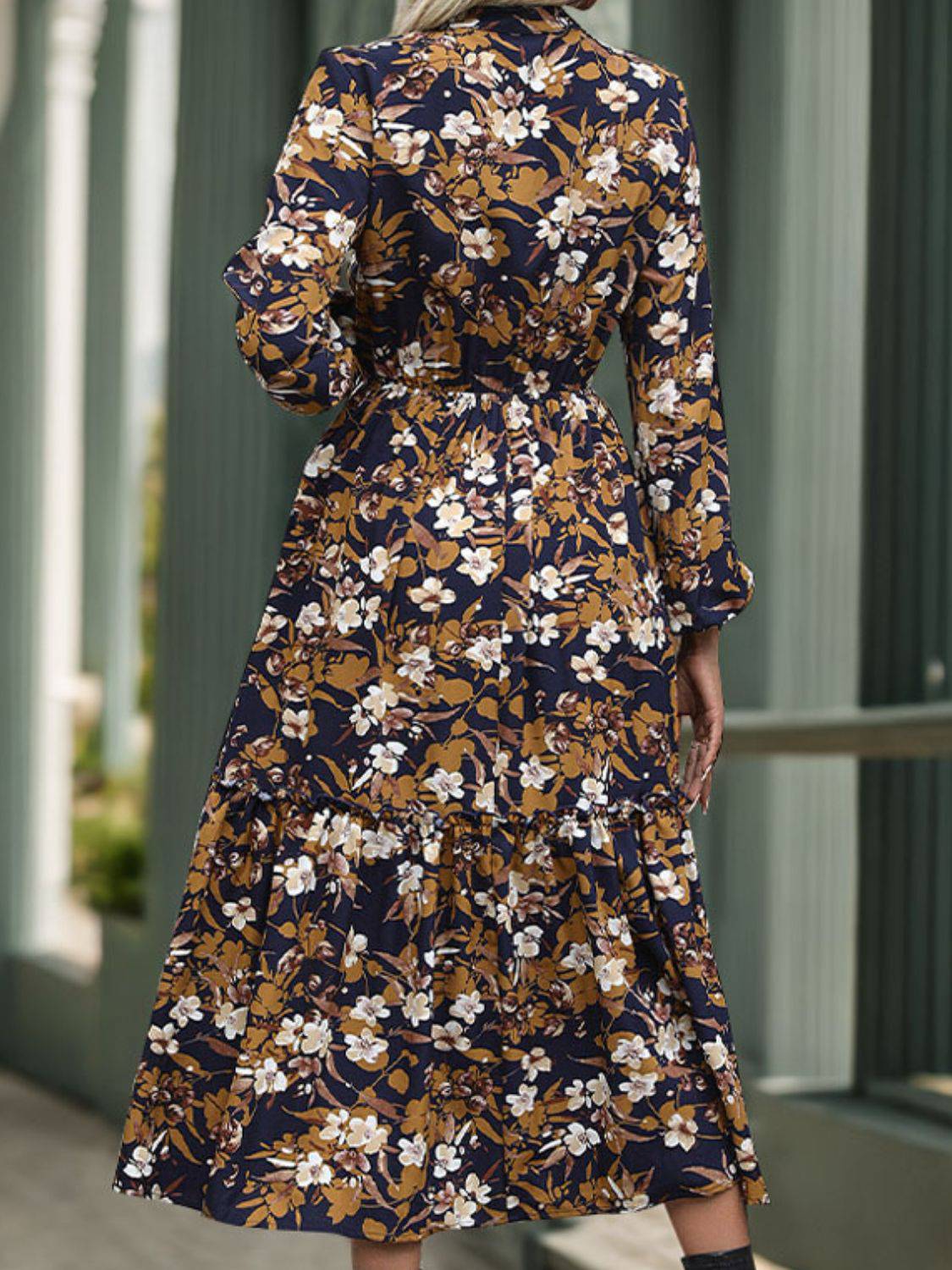 Perfee – Bedrucktes, langärmliges Midikleid mit Einkerbungen
