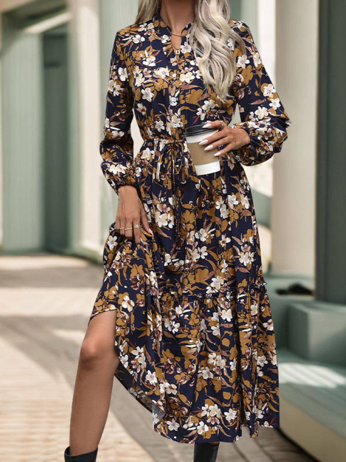 Perfee – Bedrucktes, langärmliges Midikleid mit Einkerbungen